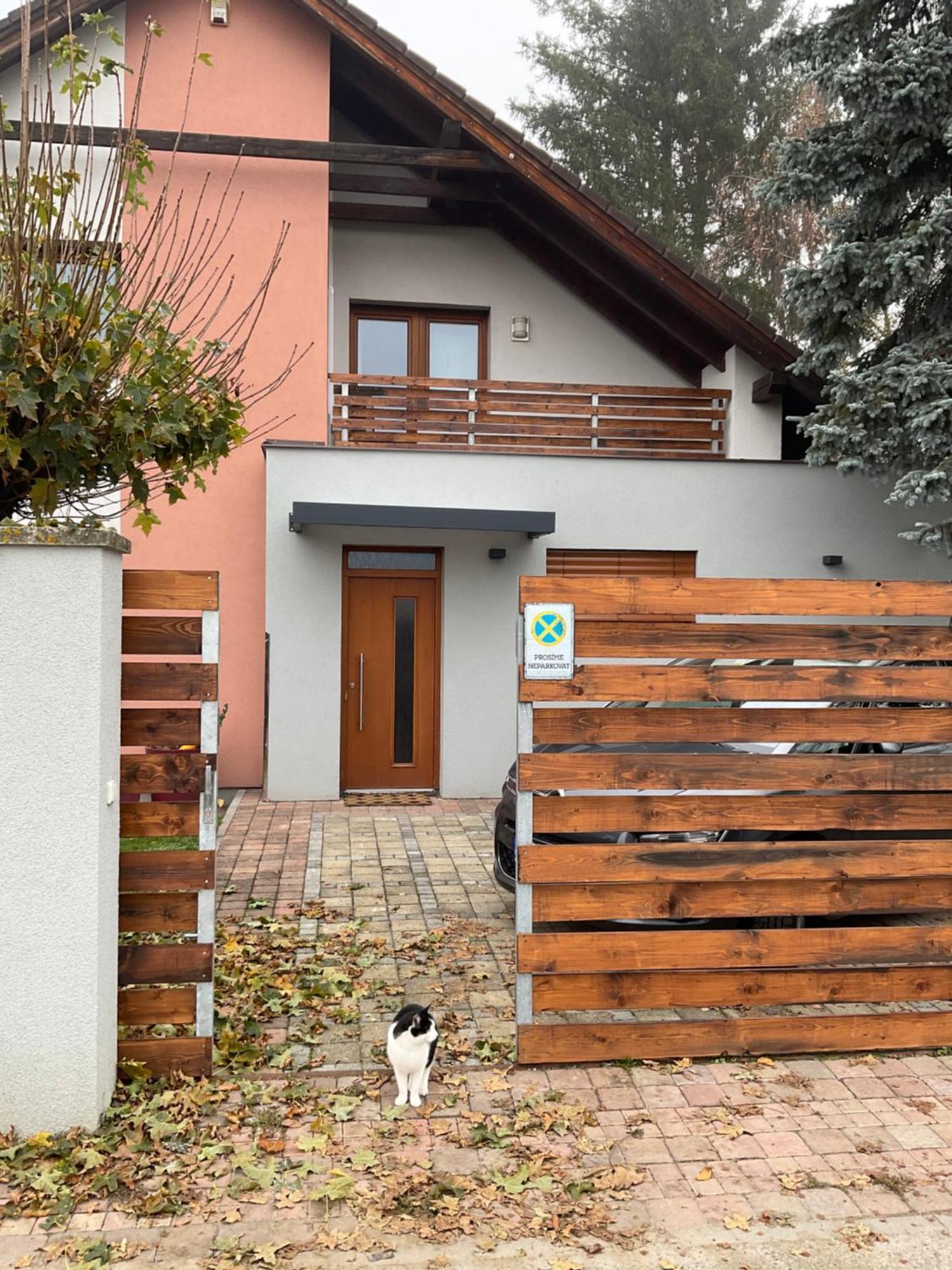 Apartman U Lesa Nové Jirny Dış mekan fotoğraf